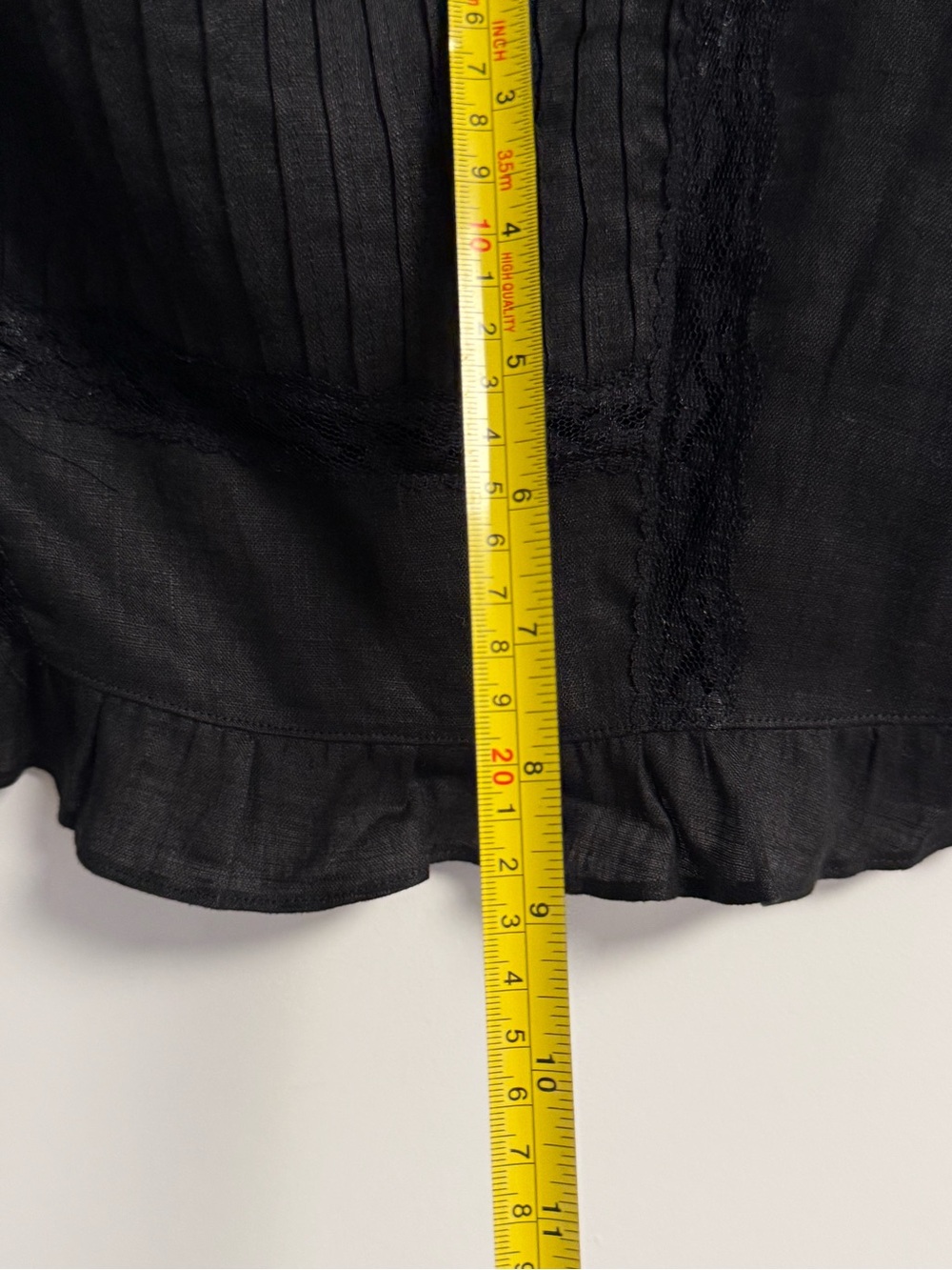 Reformation Mason Crop Top in Black - Picture 4 of 7